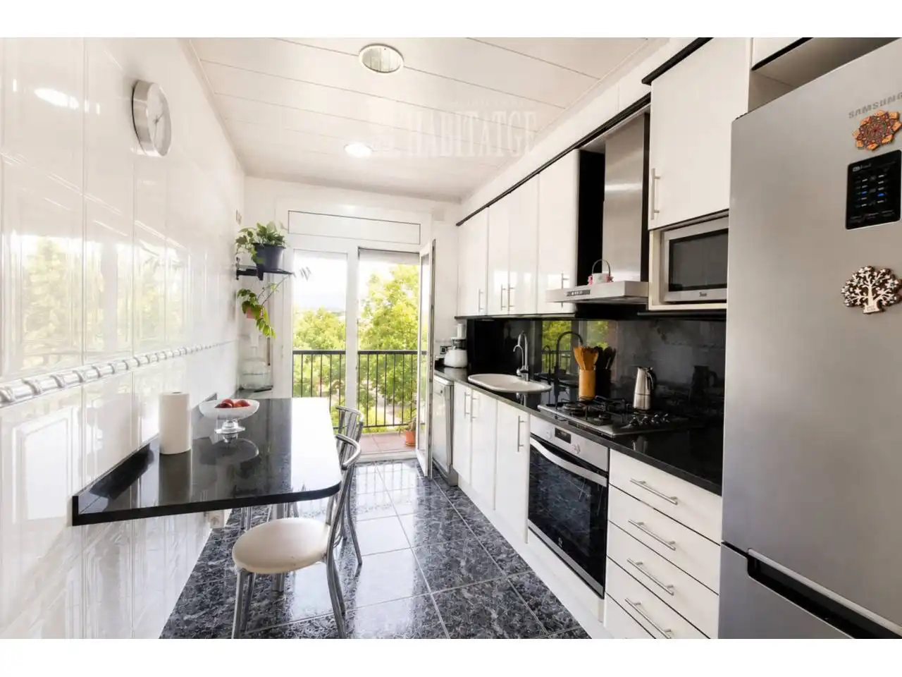 Cocina de Piso en venta en Manlleu con Calefacción, Terraza y Balcón