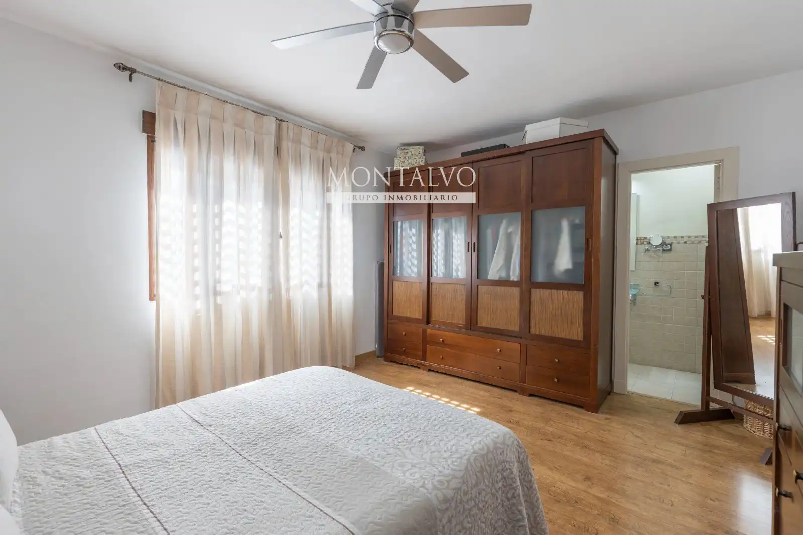 Habitación de Casa adosada en venta en Chauchina con Aire acondicionado, Calefacción y Piscina