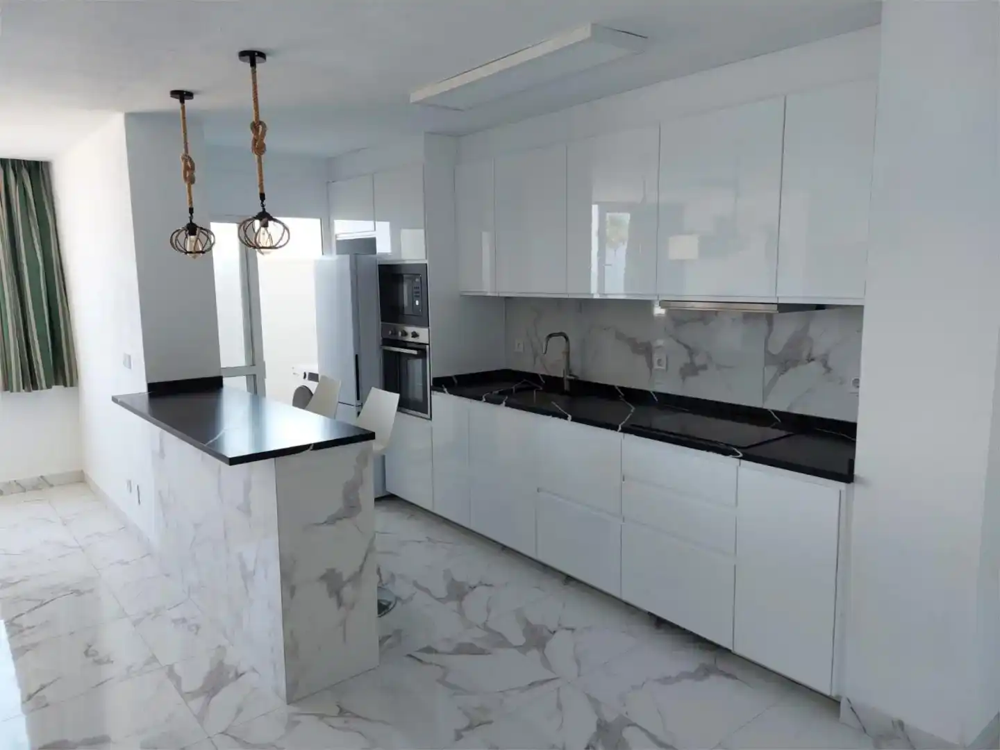Cocina de Piso de alquiler en San Luis de Sabinillas
