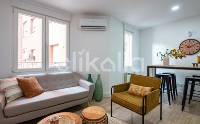 Living room of Flat for sale in  Barcelona Capital  with Air Conditioner and Heating