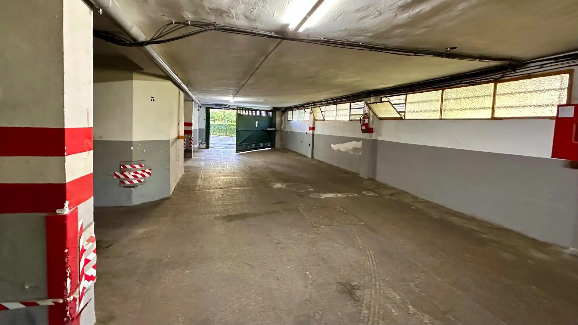 Parkplatz von Maisonette zum Verkauf in Collado Villalba mit Heizung, Terrasse und Gemeinschaftspool