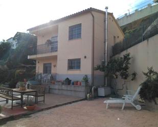 Vista exterior de Pis en venda en Sant Cebrià de Vallalta amb Calefacció, Terrassa i Traster