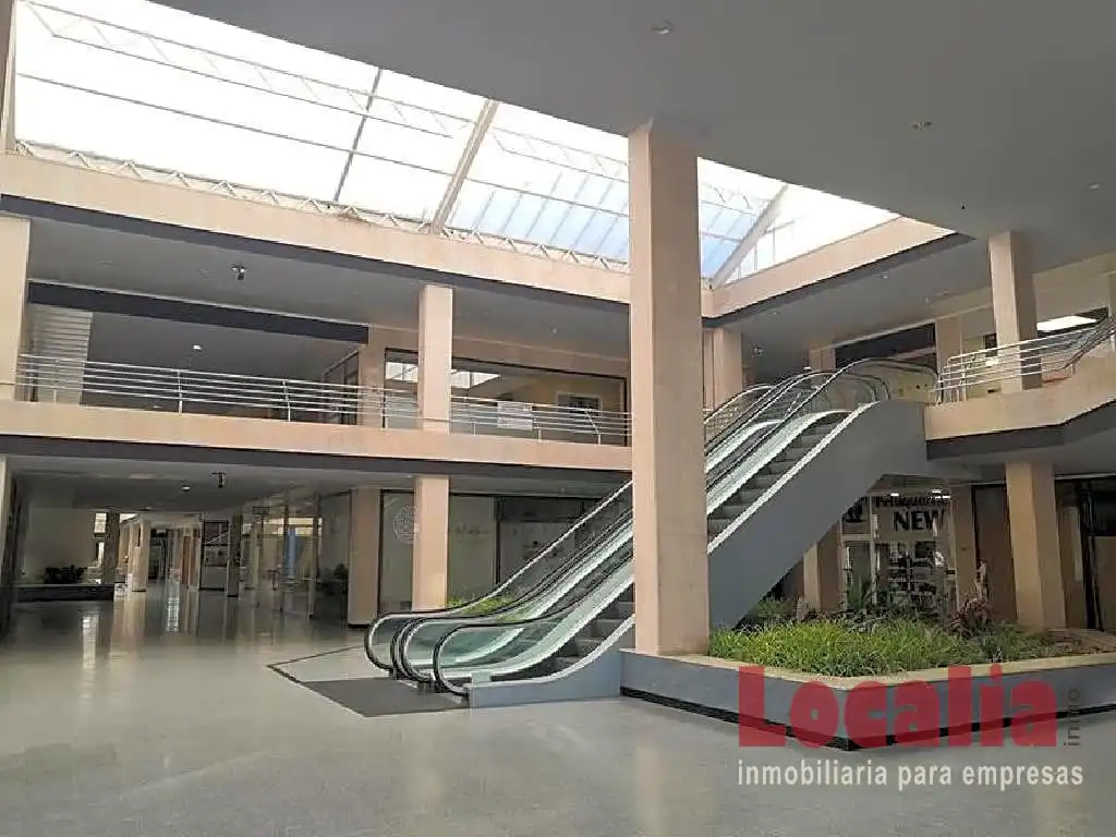 Local comercial en venda a Primero De Mayo, imagen 5