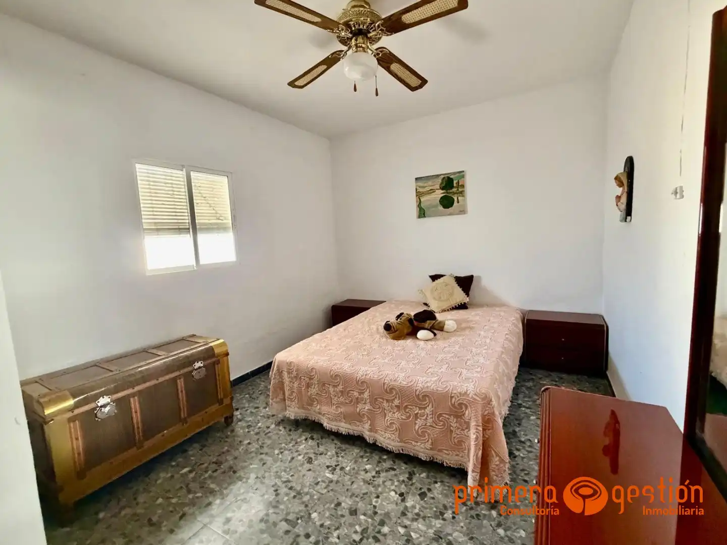 Habitación de Casa o chalet en venta en Lora del Río con Trastero y Amueblado