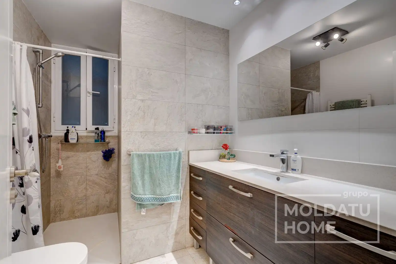 Baño de Piso en venta en Irun  con Calefacción, Trastero y Amueblado