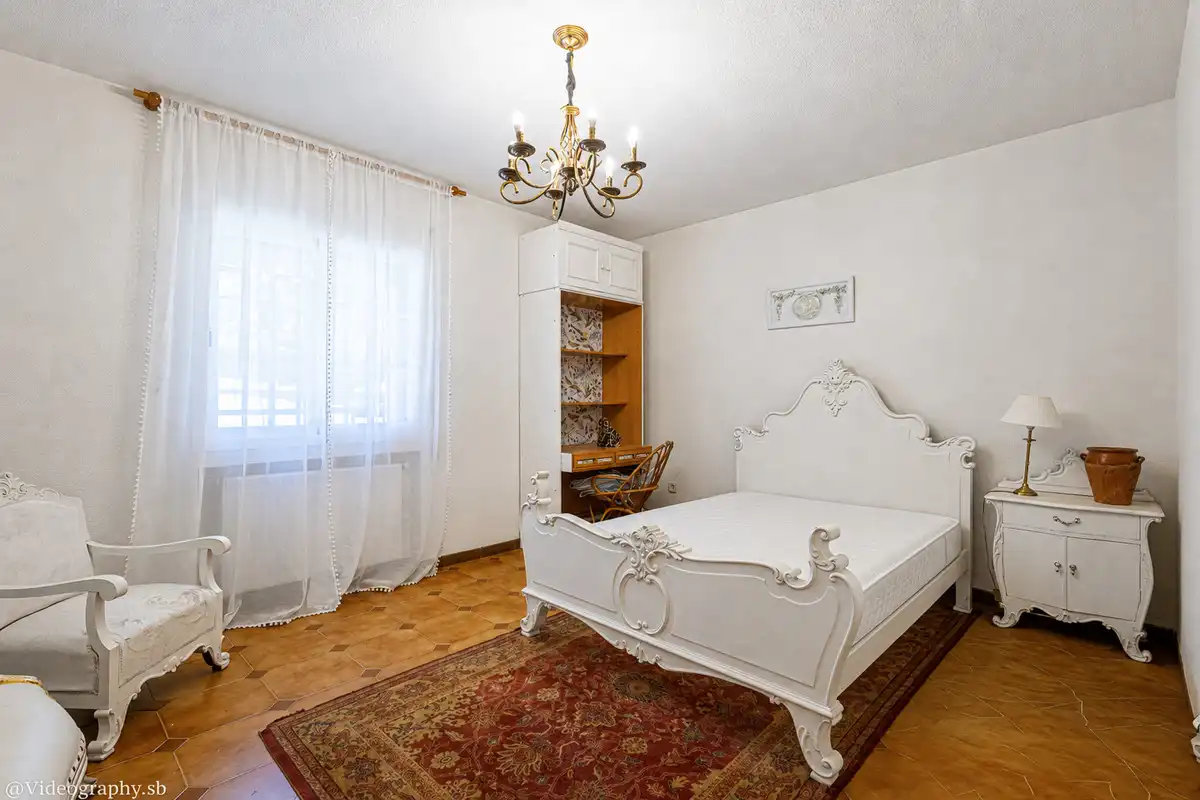 Dormitori de Casa o xalet en venda en El Escorial amb Calefacció i Jardí privat