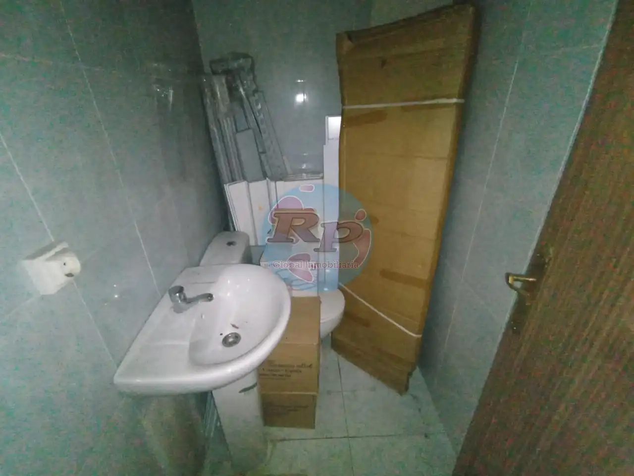 Local comercial en venda a La Robla, imagen 5