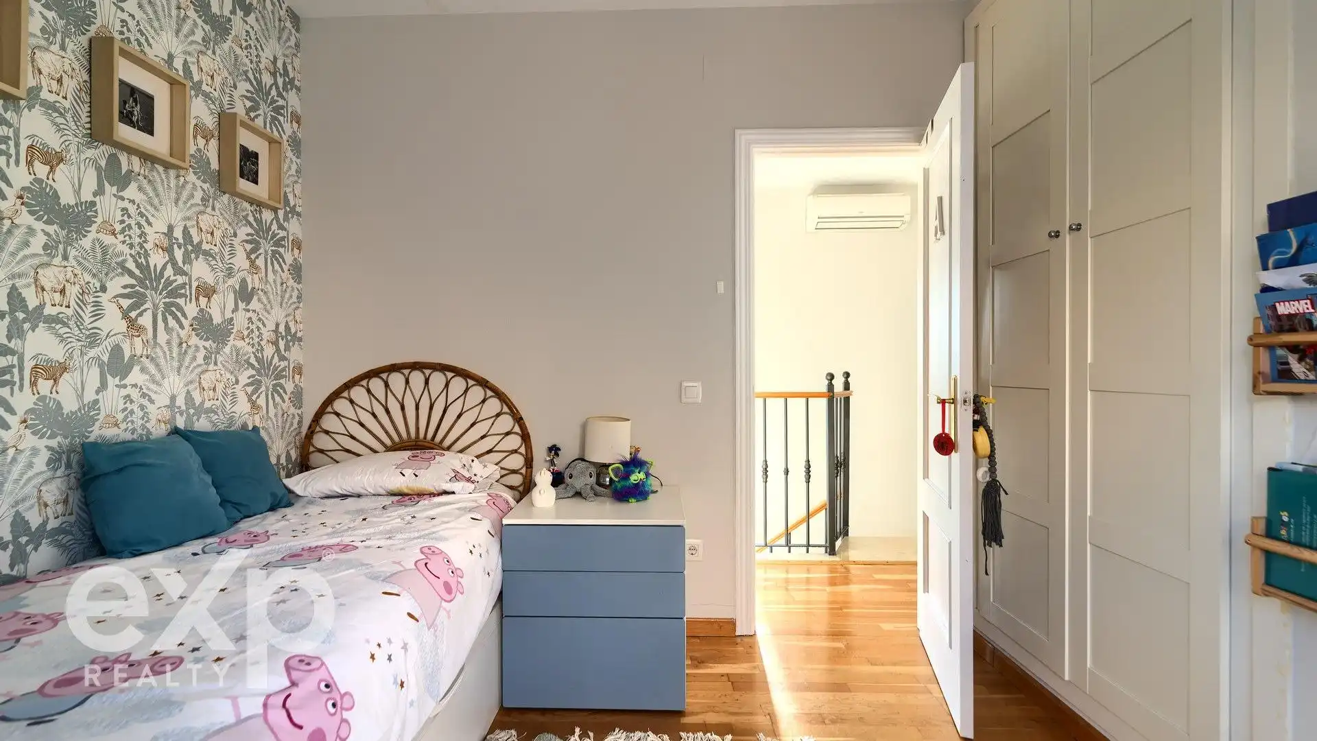 Habitación de Casa o chalet en venta en Godella con Aire acondicionado, Calefacción y Jardín privado