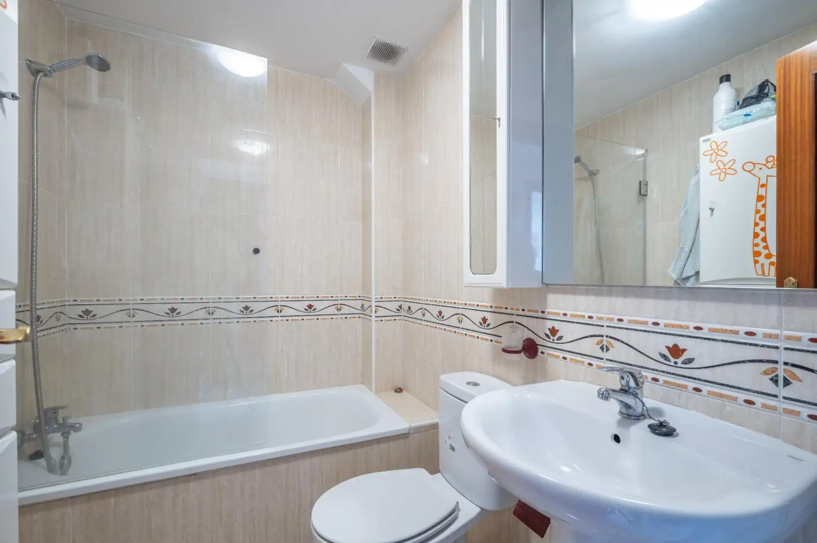 Badezimmer von Wohnung zum Verkauf in Huétor Vega mit Terrasse