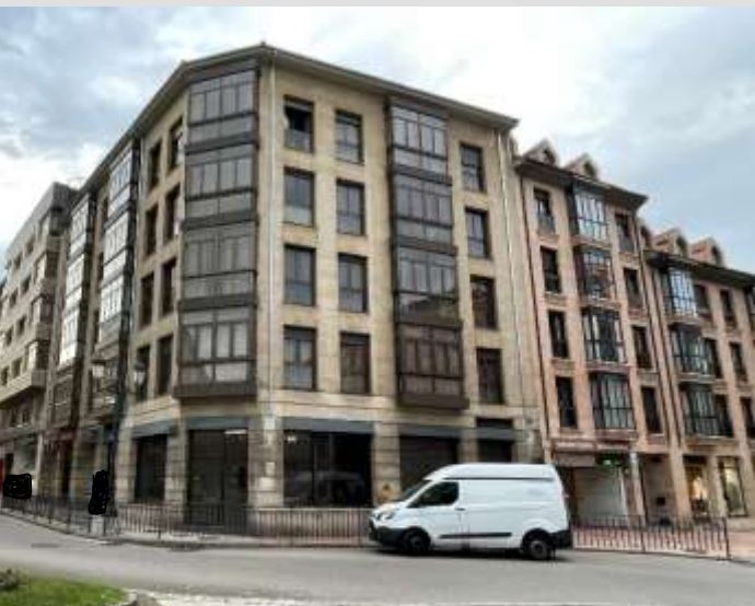 Vista exterior de Local en venda en Lena