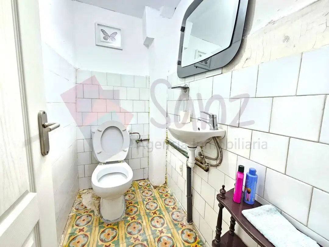 Bathroom of Houses for sale in Nalda, La Rioja