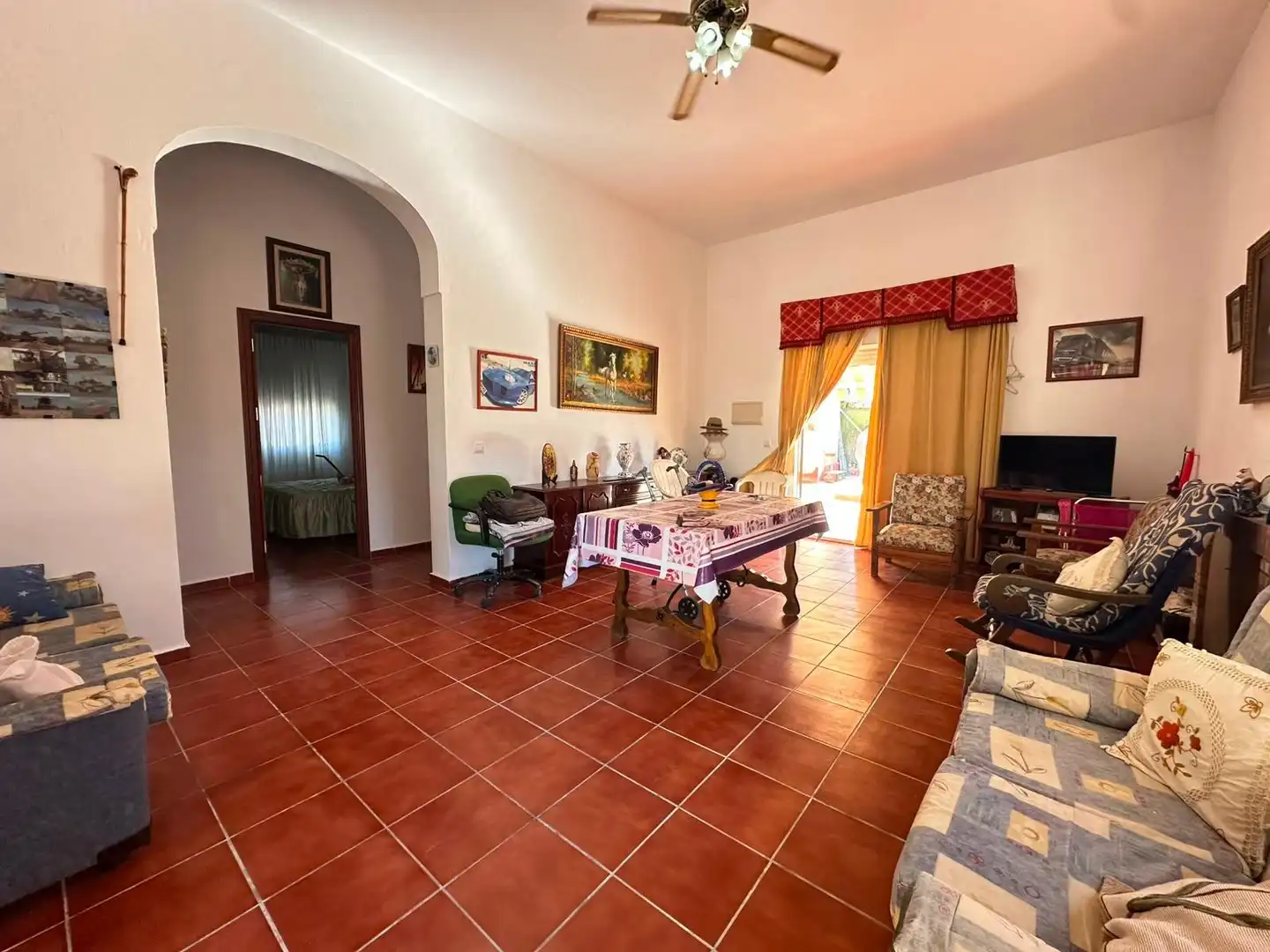 Sala d'estar de Casa o xalet en venda en Marchena