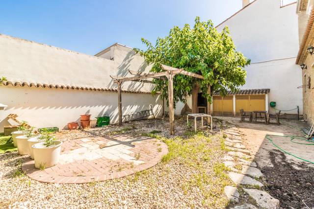 Casa adosada en Venta en Calle BENEMEJIS en Senyera