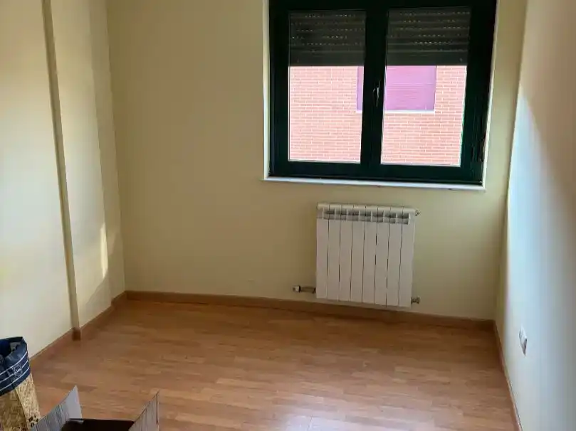 Habitación de Piso en venta en Villamayor con Balcón