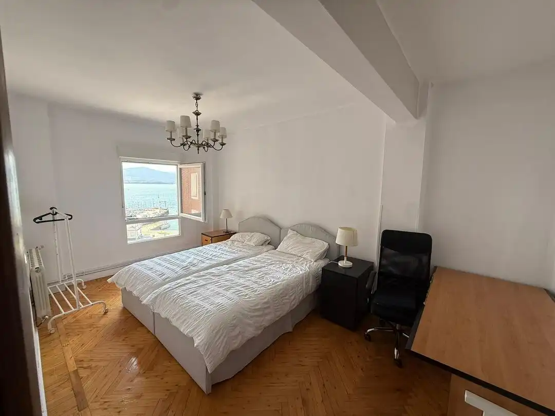 Bedroom of Flat for sale in Santander  with Heating