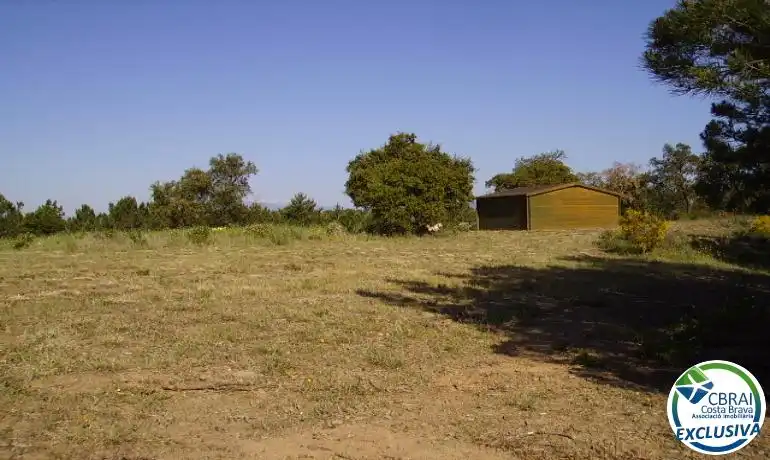 Terrenys i solars en venda a Garriguella