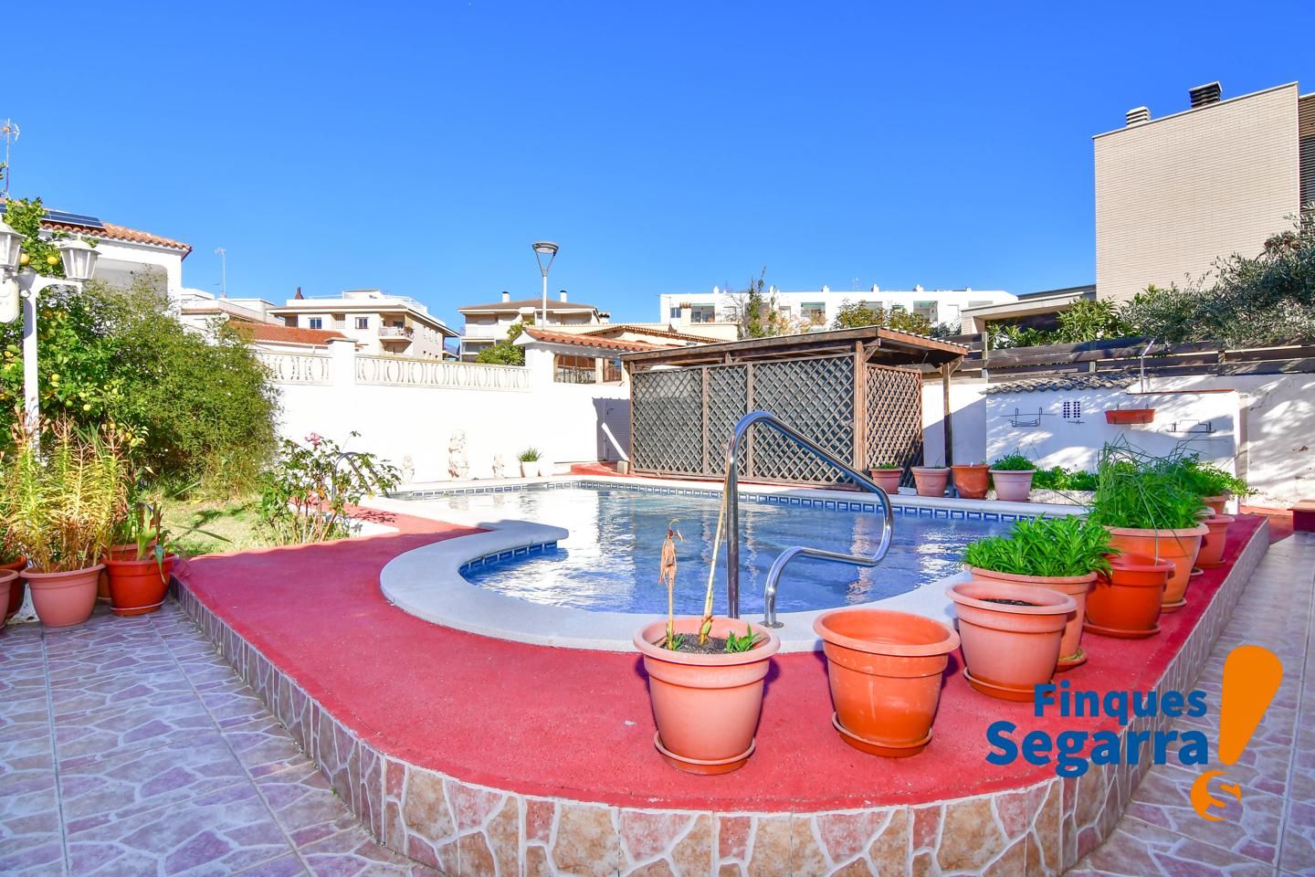 Piscina de Casa o xalet en venda en El Vendrell amb Aire condicionat, Jardí privat i Terrassa