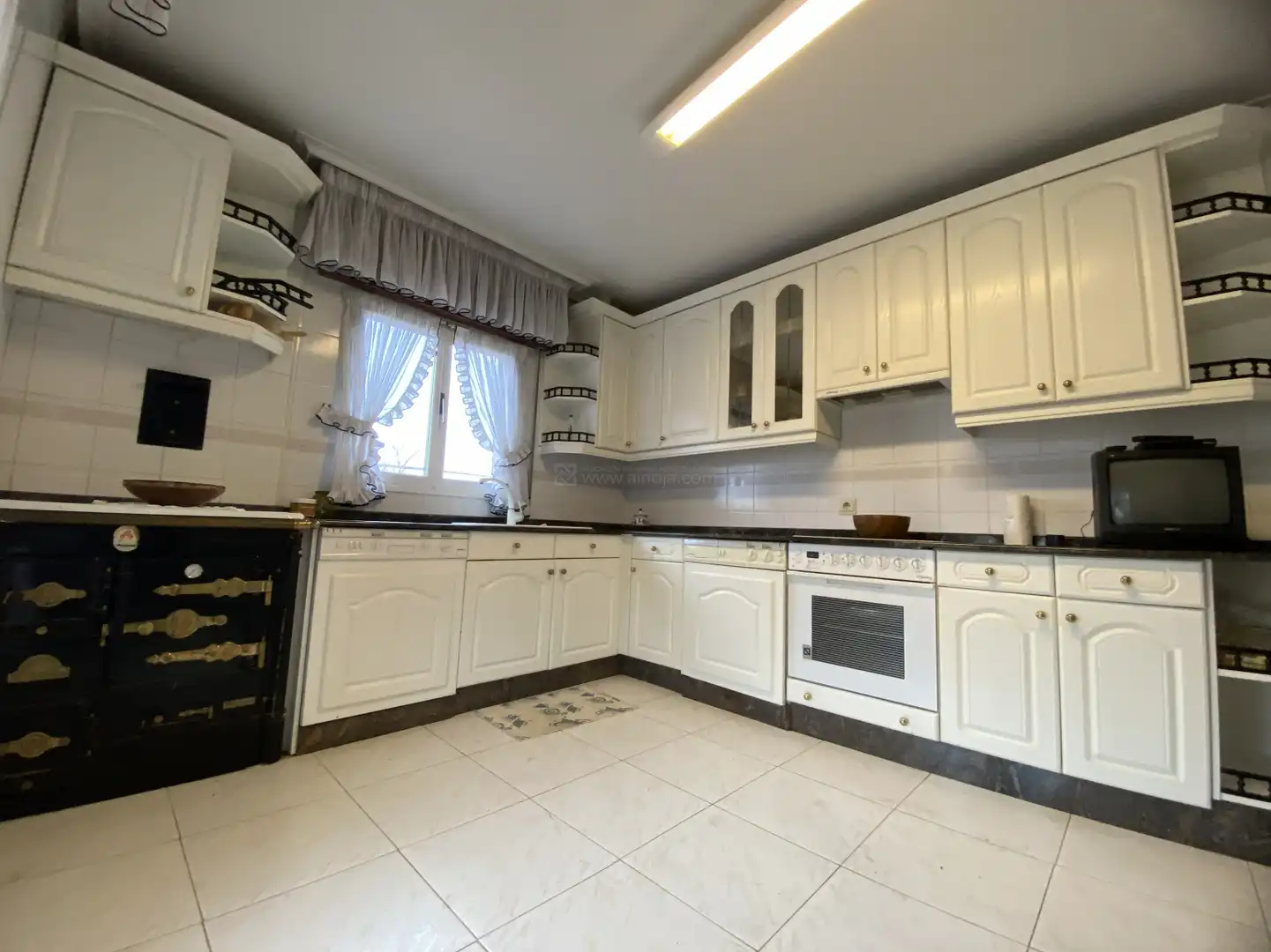 Cocina de Casa o chalet en venta en Lagunilla del Jubera con Calefacción, Jardín privado y Terraza