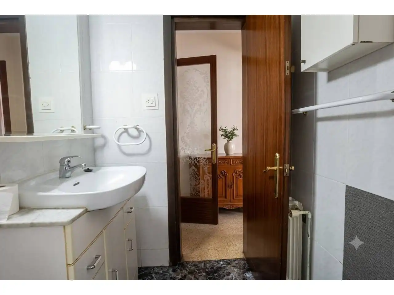 Badezimmer von Wohnung zum Verkauf in Terrassa mit Heizung