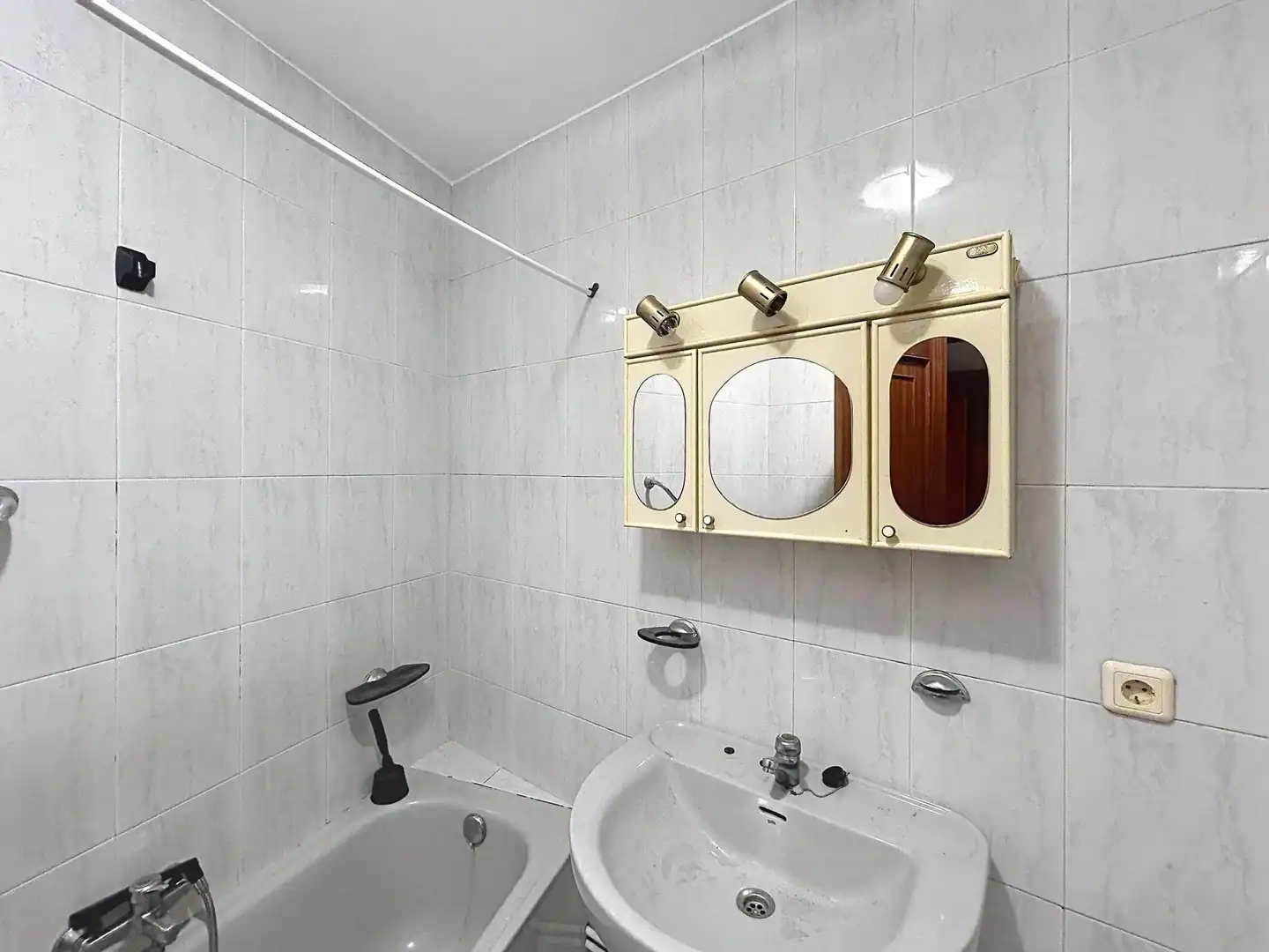 Badezimmer von Wohnung zum Verkauf in Padrón