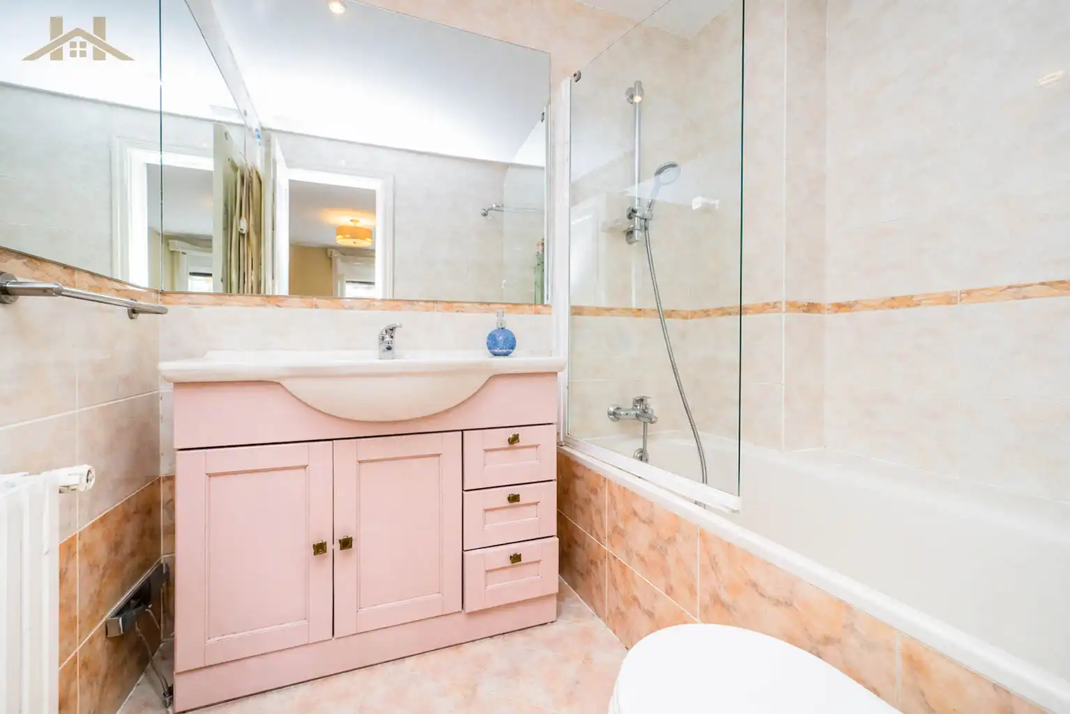 Bathroom of Ground floor for sale in Las Rozas de Madrid