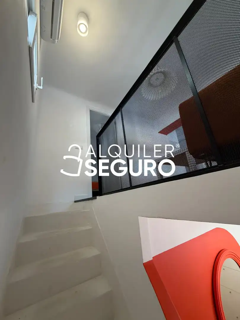 Flat for rent in Madrid  with Air Conditioner and Furnished
