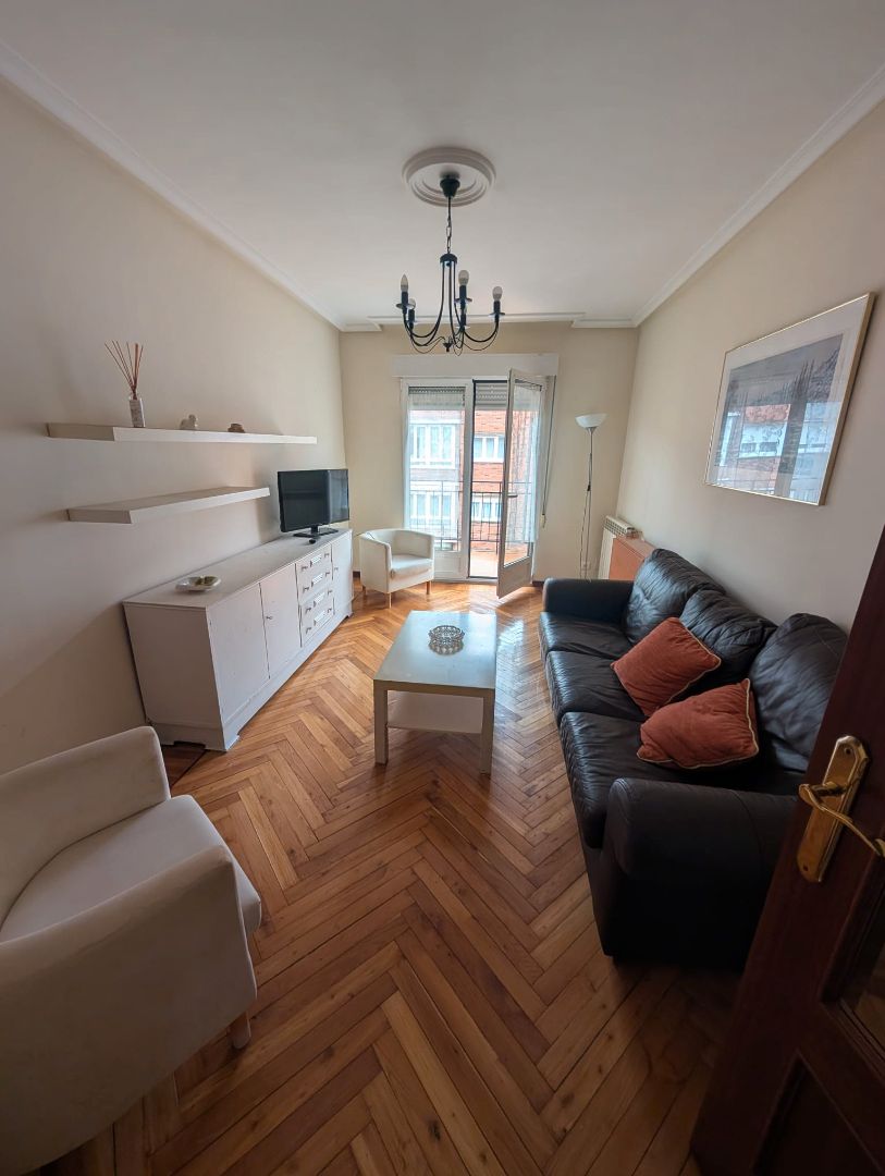 Piso de alquiler en Calle Floranes, Cuatro Caminos