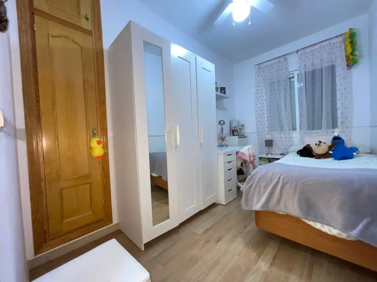 Habitación de Piso de alquiler en Estepona con Aire acondicionado, Calefacción y Terraza