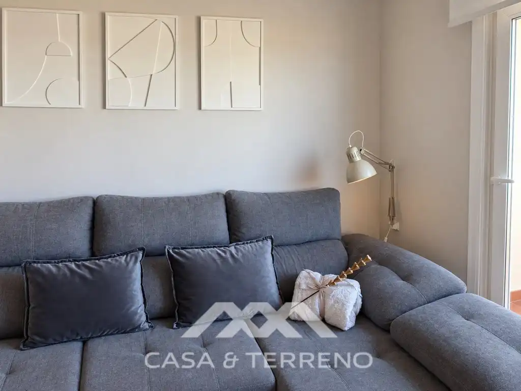 Wohnung zur Miete in Calle Mar Cantábrico, Poniente - Faro