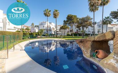 Vista exterior de Pis en venda en Marbella amb Terrassa