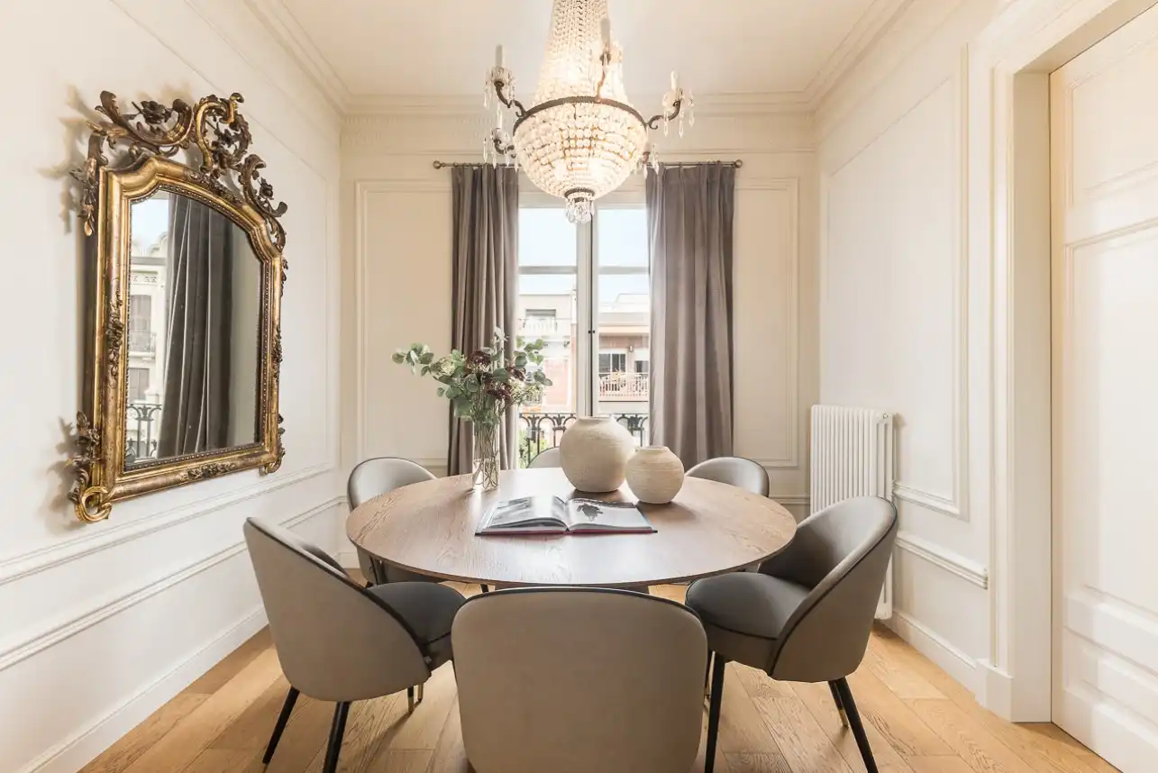 Menjador de Apartament de lloguer en Barcelona amb Aire condicionat, Calefacció i Terrassa
