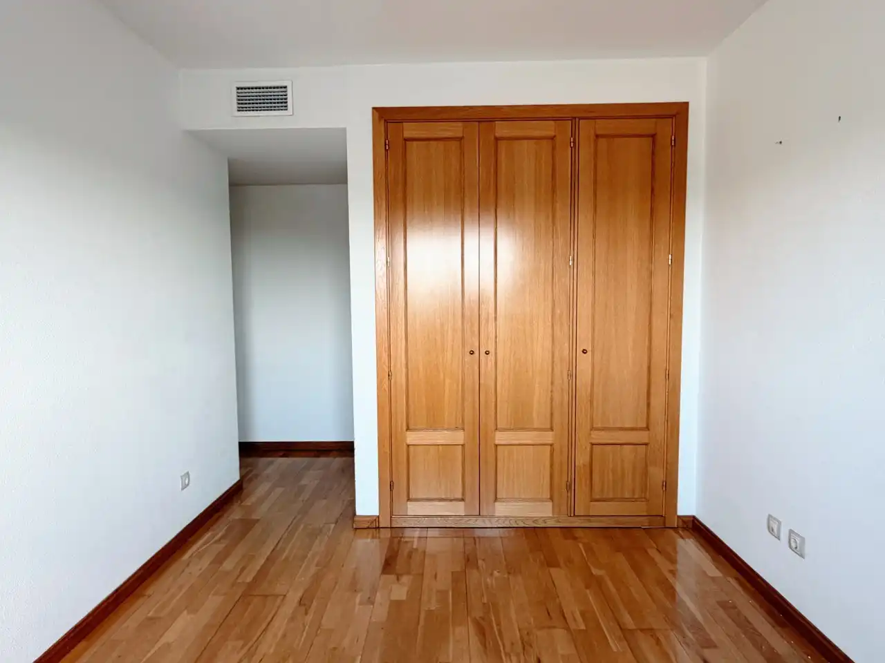Habitación de Piso en venta en Madrid con Calefacción, Terraza y Trastero