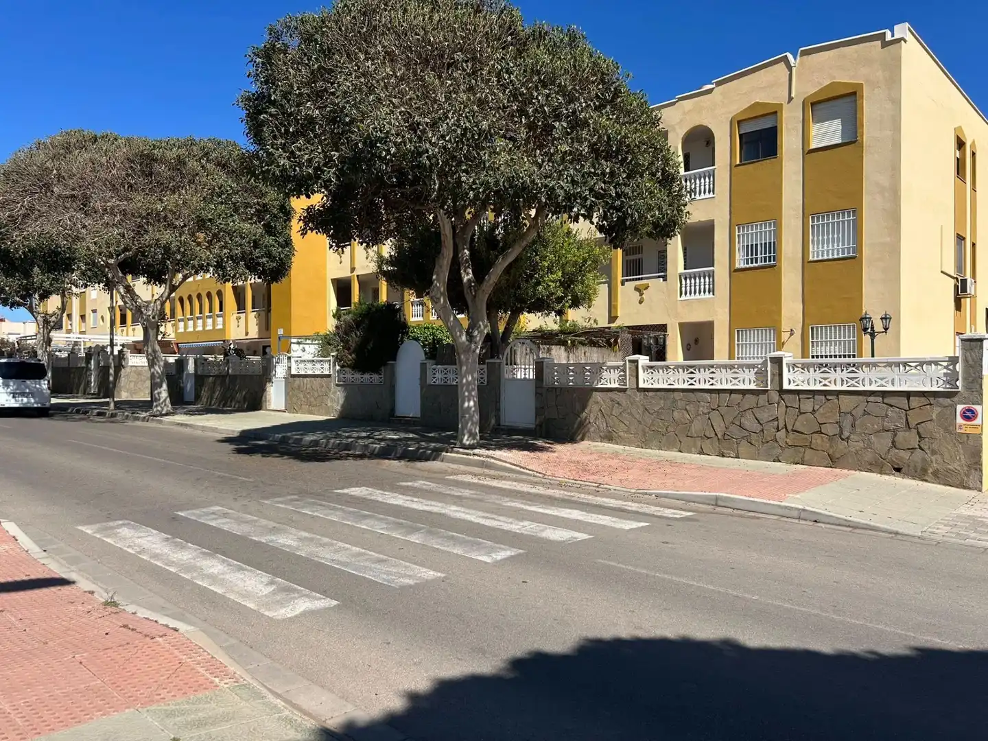 Exterior view of Flat for sale in Almería  with Air Conditioner, Terrace and Community pool