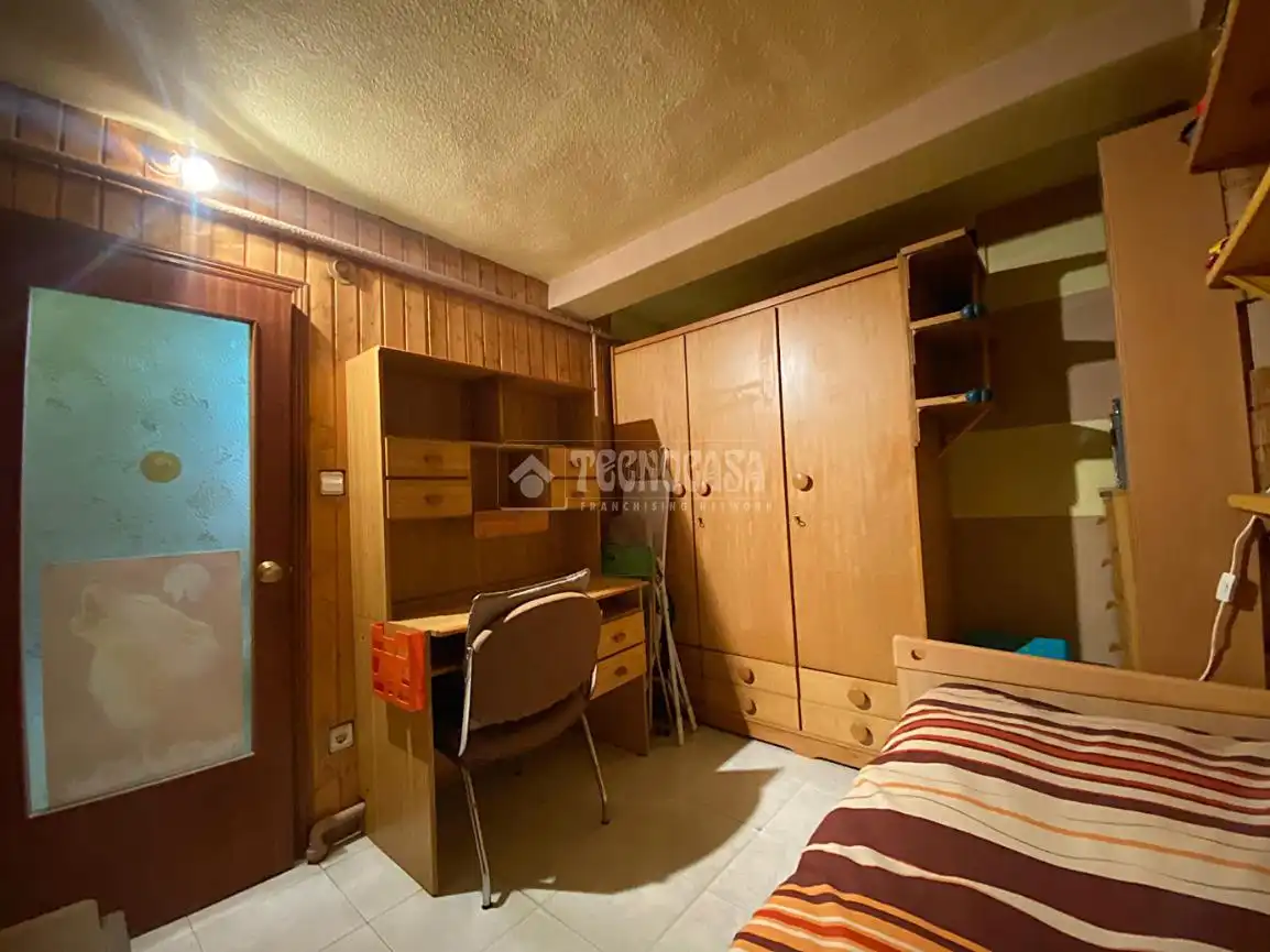 Bedroom of Flat for sale in Madrid