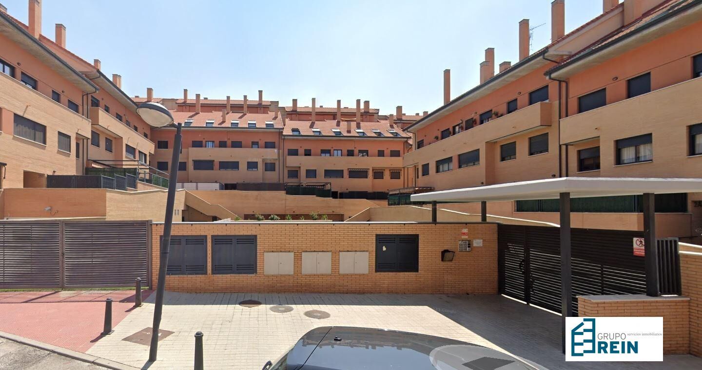 Außenansicht von Wohnung zum verkauf in Méntrida mit Privatgarten und Gemeinschaftspool