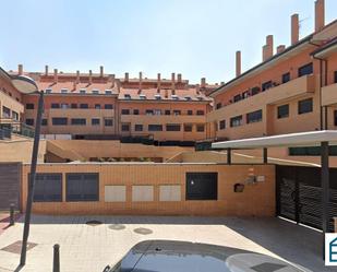 Vista exterior de Pis en venda en Méntrida amb Jardí privat i Piscina comunitària