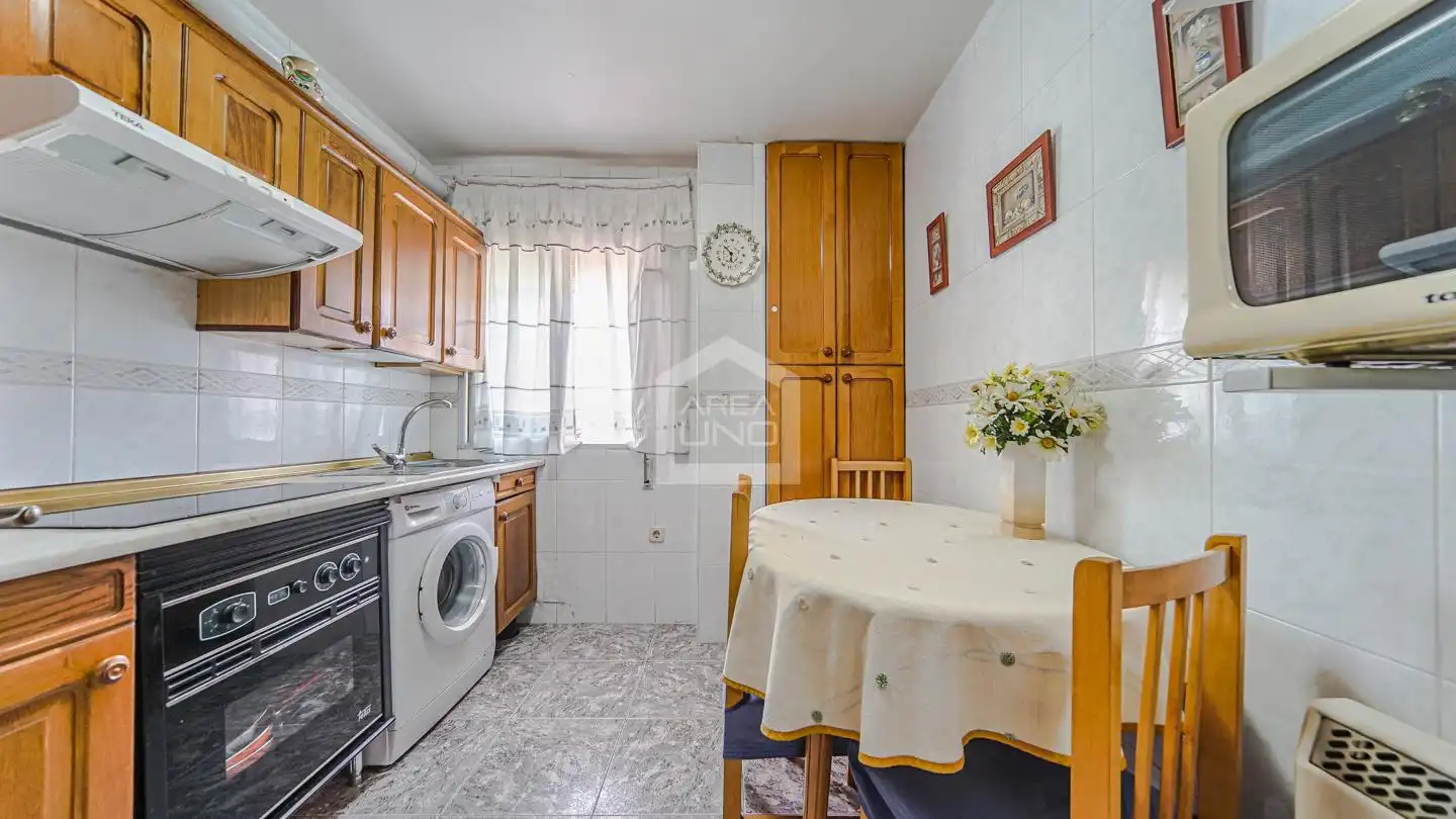 Kitchen of Ground floor for sale in Alcorcón  with Heating and Parquet flooring