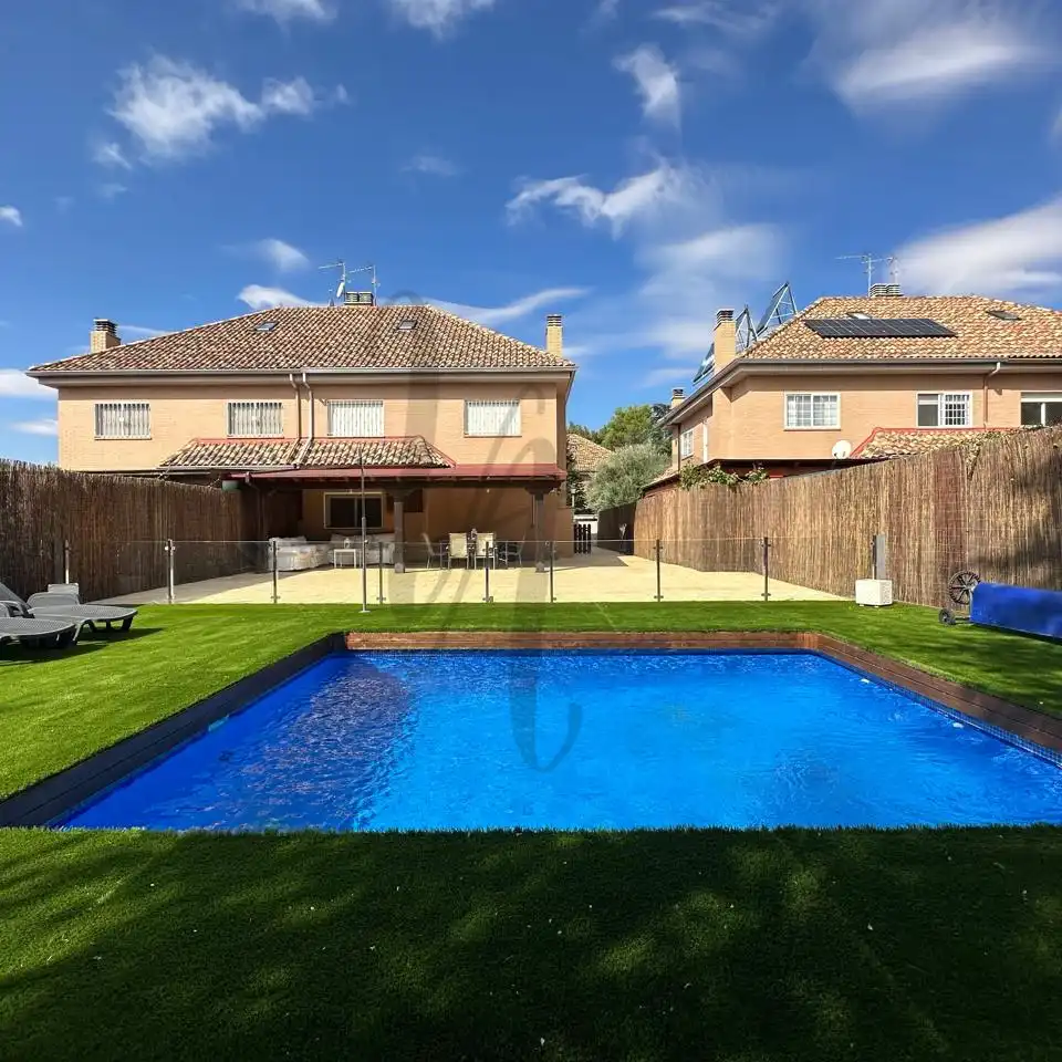 Casa aparellada amb piscina de lloguer a Calle San Martín, imagen 47