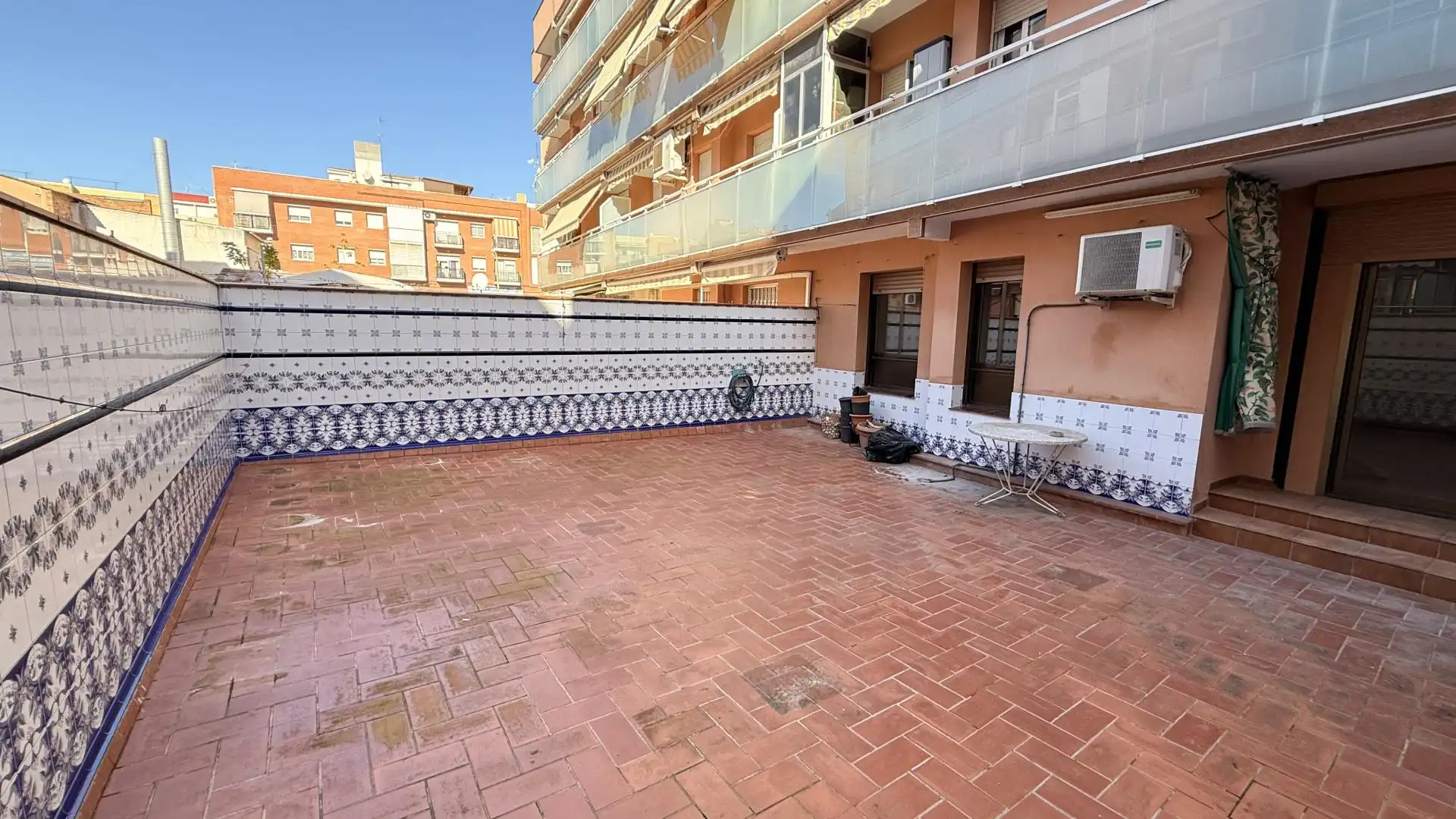 Terrace of Flat for sale in Cornellà de Llobregat  with Air Conditioner, Terrace and Oven