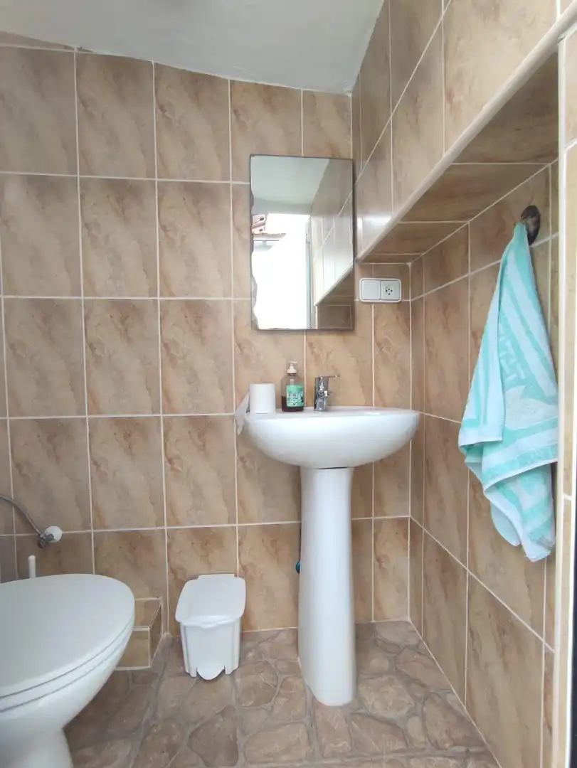 Bany de Casa o xalet en venda en Elda amb Aire condicionat, Calefacció i Jardí privat