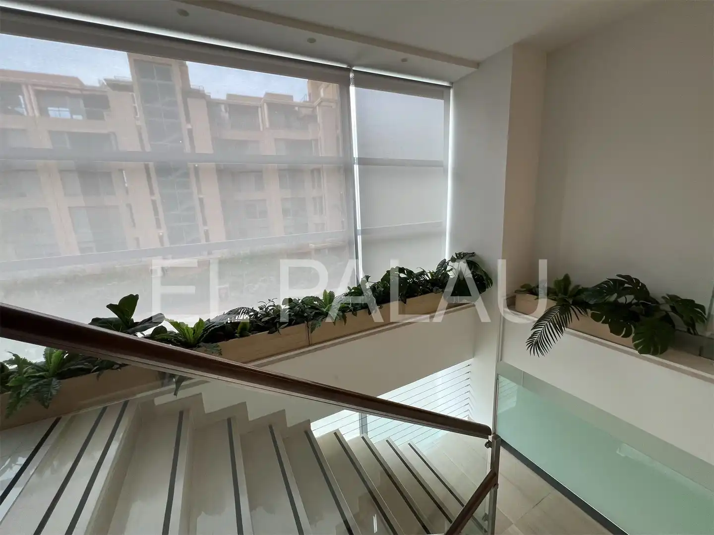 Office for rent in Valencia  with Air Conditioner