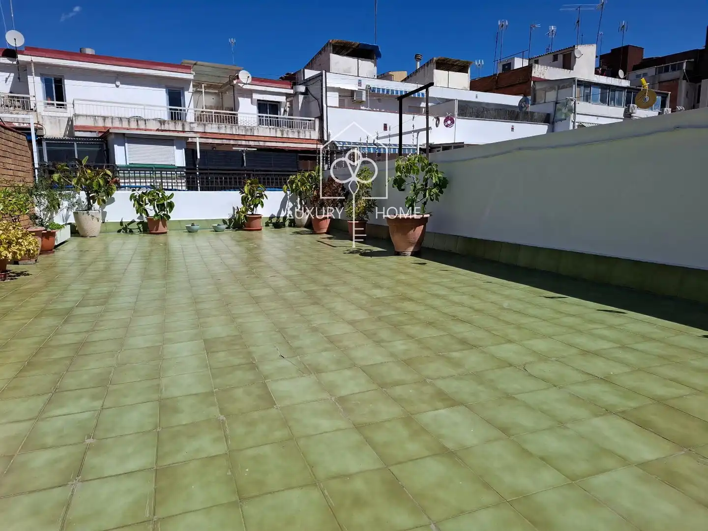 Terraza de Ático en venta en L'Hospitalet de Llobregat con Aire acondicionado, Calefacción y Parquet