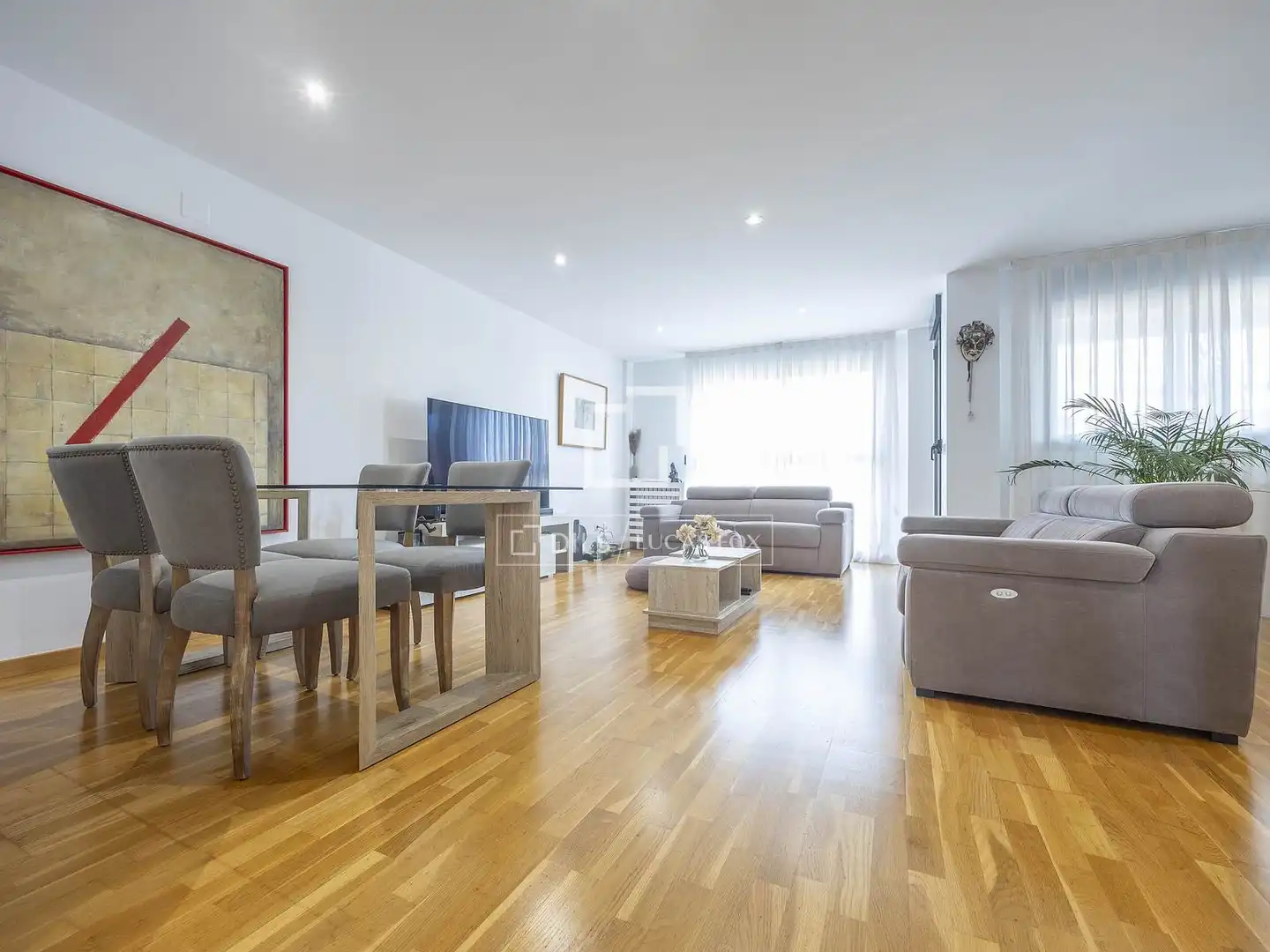 Außenansicht von Wohnung zum Verkauf in Valencia mit Klimaanlage, Heizung und Privatgarten