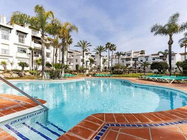 Apartamento con piscina en venta en Calle Trajano