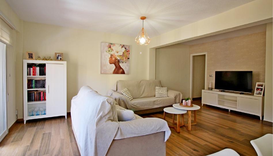 Foto 1 de Piso de alquiler en Campello Playa, Alicante