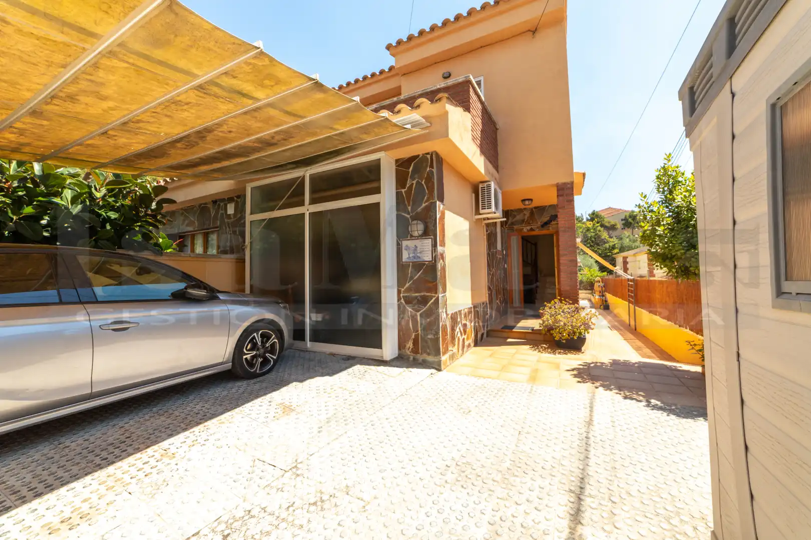 Vista exterior de Casa adosada en venta en Calafell con Aire acondicionado, Calefacción y Jardín privado