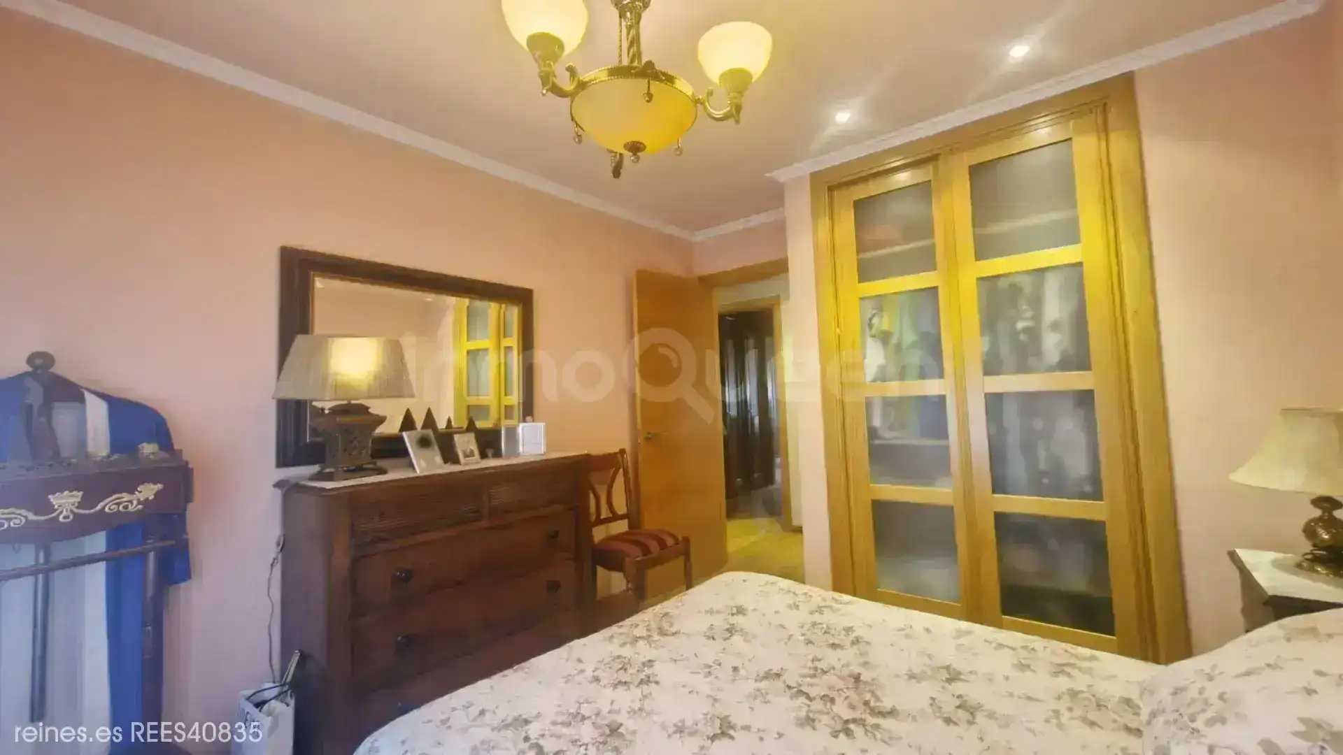 Dormitori de Casa adosada en venda en Siero amb Calefacció, Jardí privat i Terrassa