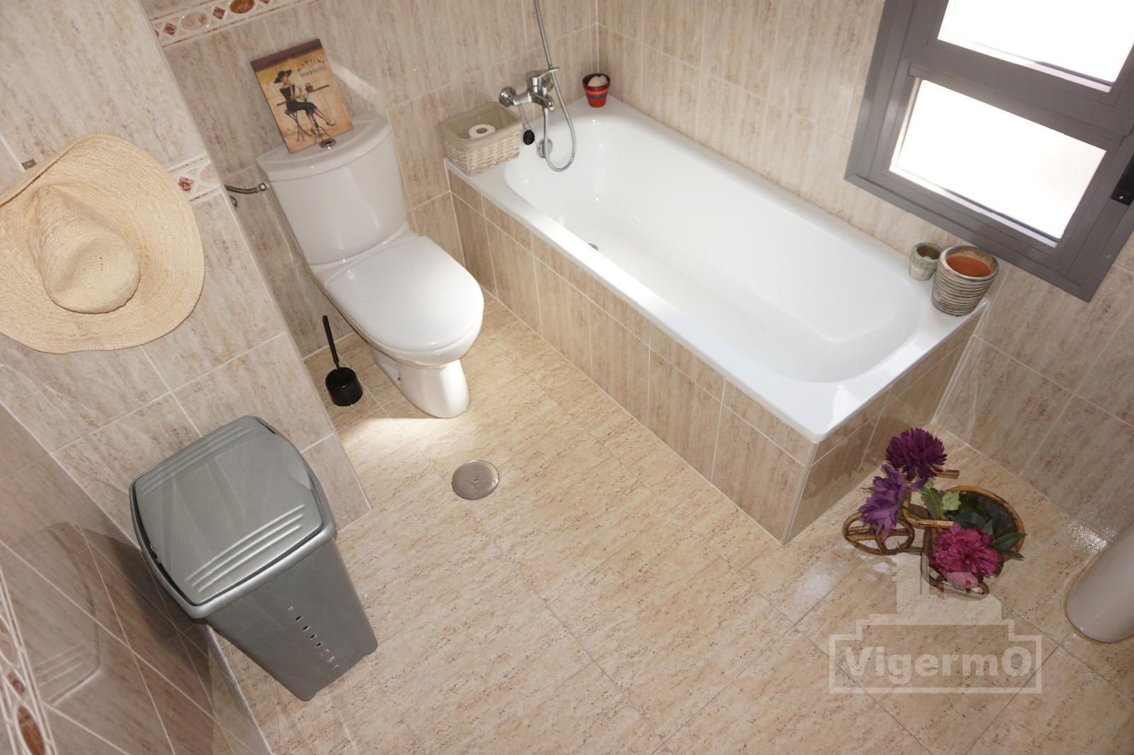 Bathroom of Attic for sale in Torrejón de Ardoz  with Air Conditioner, Heating and Terrace