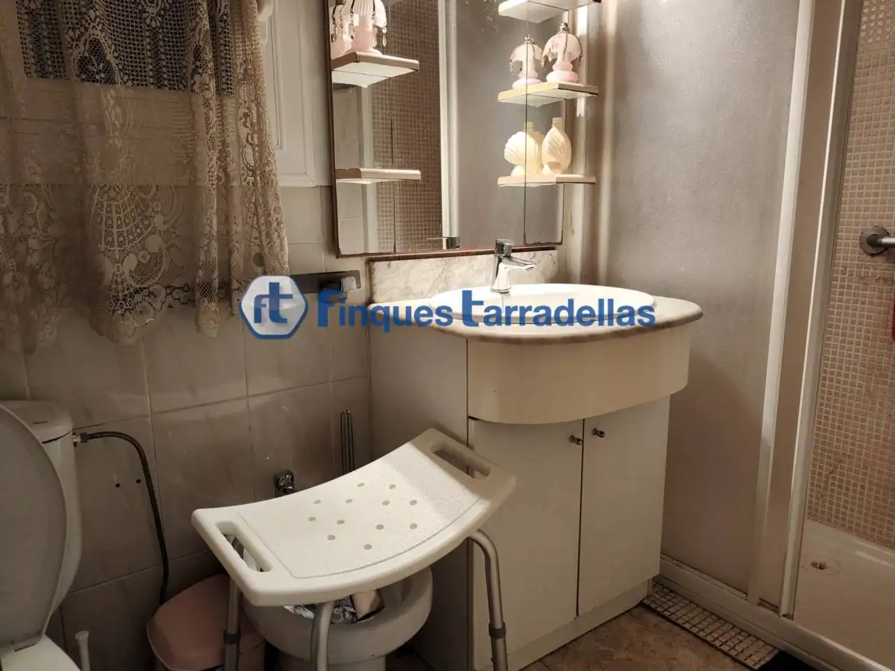 Baño de Piso en venta en Blanes con Calefacción y Amueblado