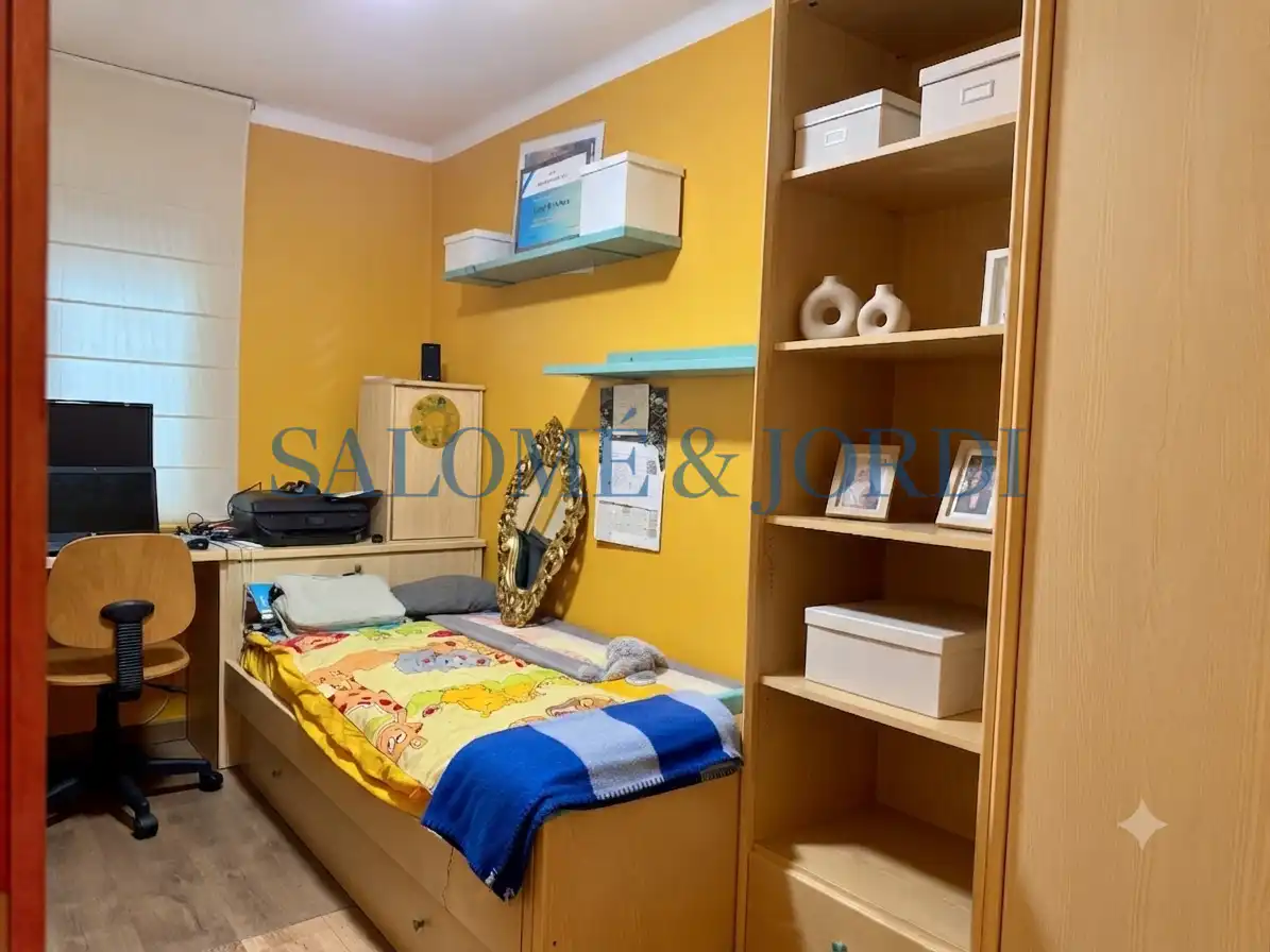 Schlafzimmer von Wohnung zum Verkauf in Mataró mit Heizung, Terrasse und Möbliert